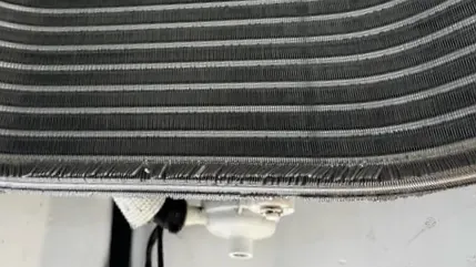 京都・亀岡市の業務用エアコンクリーニング 熱交換機 aftere（清掃後のエアコン内部の汚れ）